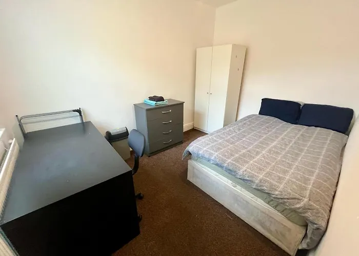 Single Room With Shared Toilet