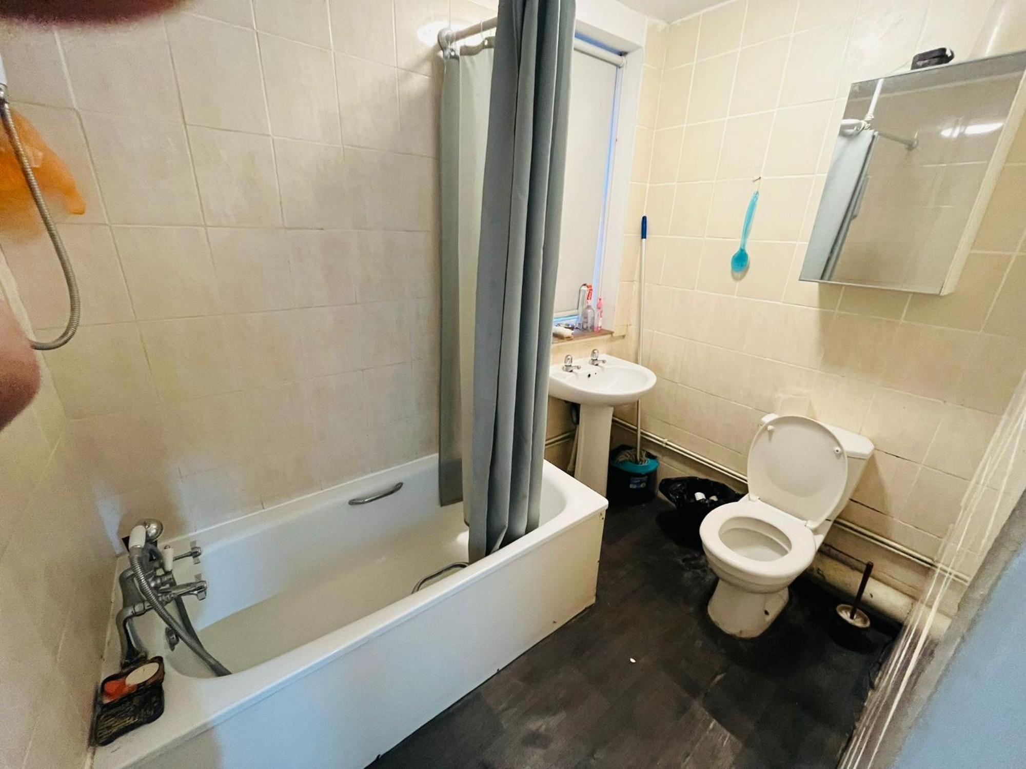 Homestay Single With Shared Toilet *